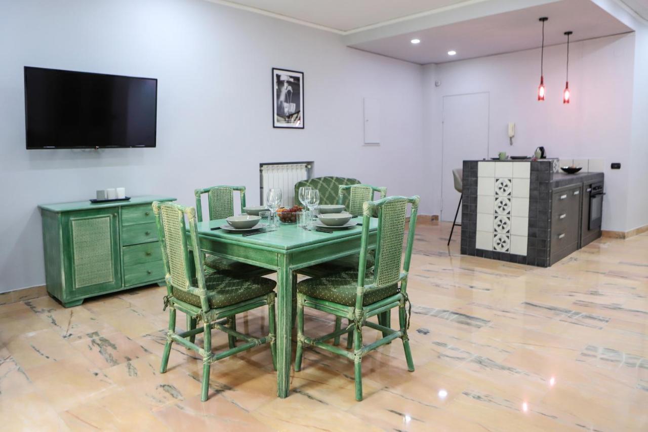 Modern Apartment At Piazza Del Gesu' By Wonderful Italy 那不勒斯 外观 照片