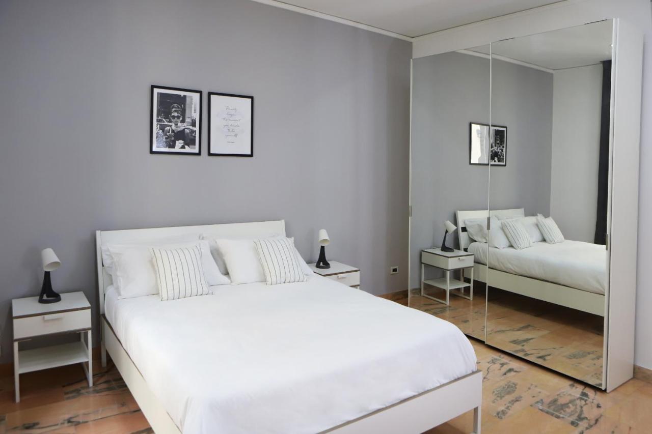 Modern Apartment At Piazza Del Gesu' By Wonderful Italy 那不勒斯 外观 照片