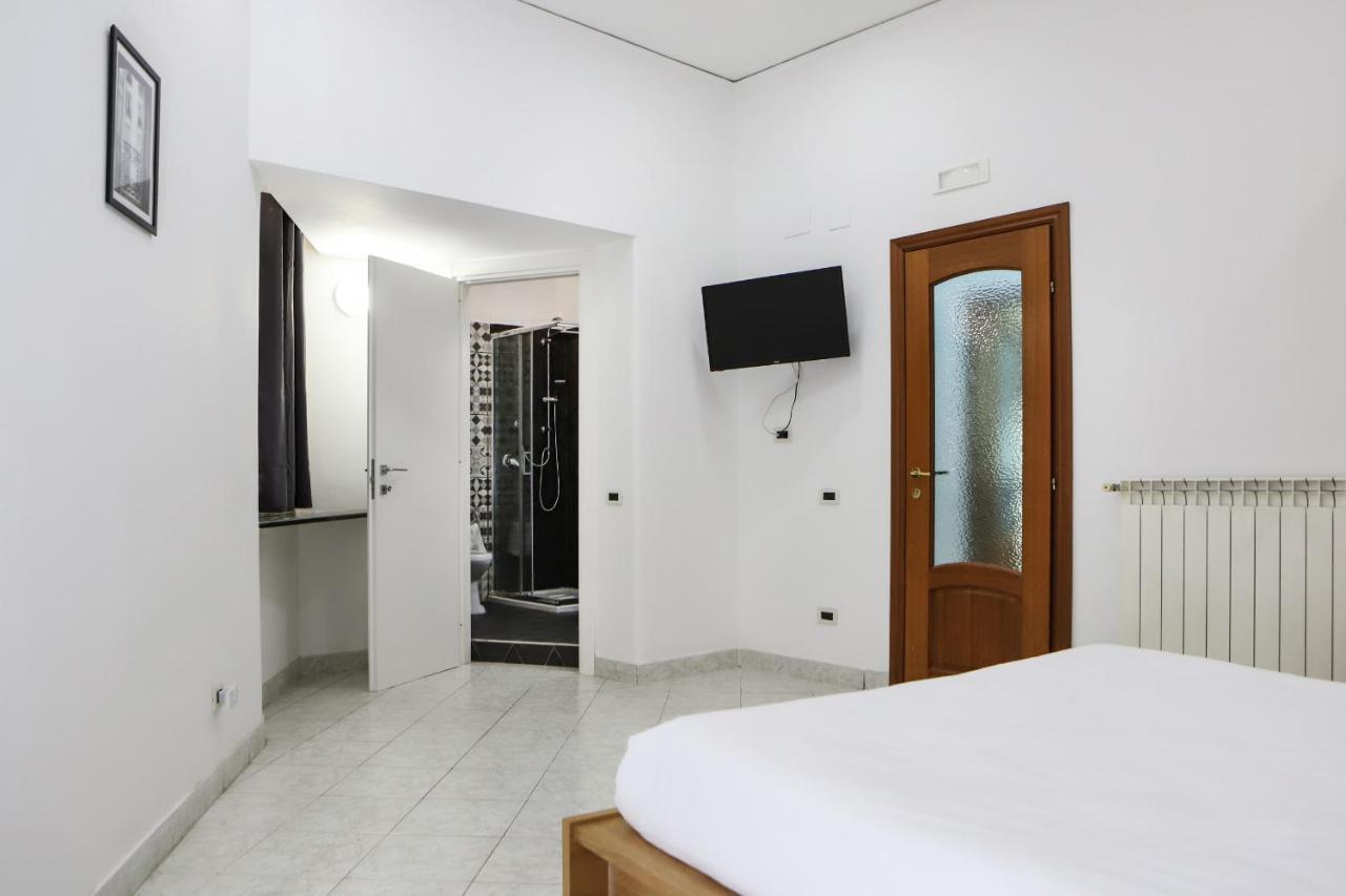 Modern Apartment At Piazza Del Gesu' By Wonderful Italy 那不勒斯 外观 照片