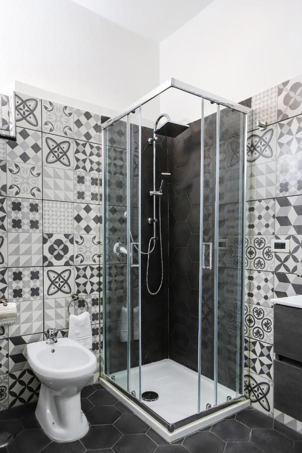 Modern Apartment At Piazza Del Gesu' By Wonderful Italy 那不勒斯 外观 照片